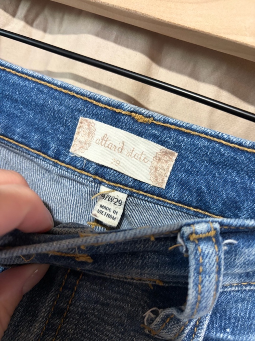 Altar’s state jeans - Picture 2 of 3